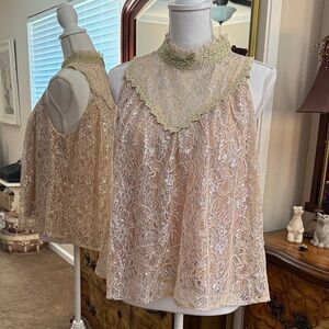Elegant Lace Blouse Pearl/Tan